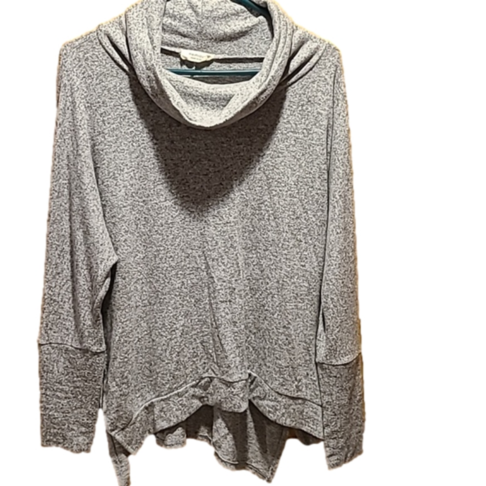 Heimious cowlneck sweater